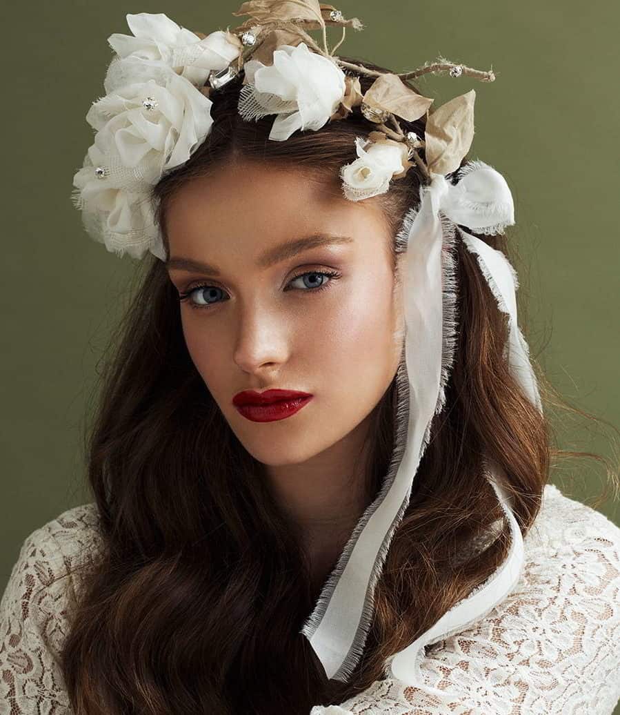 Trends for bridal hair accessories | Gamos Magazine